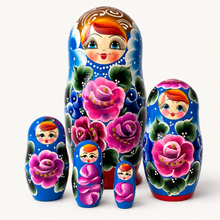 Cargar imagen en el visor de la galería, Matrioshka rusa pintada a mano – 5 piezas | 18 cm
