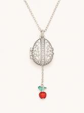 Cargar imagen en el visor de la galería, Collar Huevo Fabergé con sorpresa de manzana roja