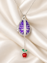 Cargar imagen en el visor de la galería, Dije Huevo Fabergé Morado con Sorpresa de Manzana