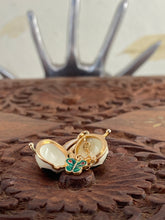 Cargar imagen en el visor de la galería, Dije Faberge. Color Rosa