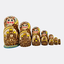 Cargar imagen en el visor de la galería, Matrioshka De Autor. Festiva. Rusia. Pirograbado Celste 7 Pz