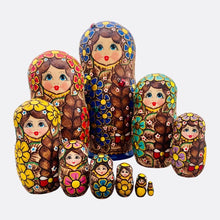 Cargar imagen en el visor de la galería, Matrioshka De Autor. Moscovita. Rusia. Pirograbado 10 Piezas