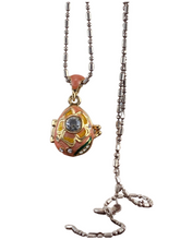 Cargar imagen en el visor de la galería, Dije Faberge.