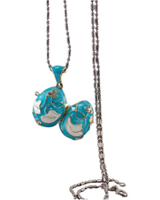 Cargar imagen en el visor de la galería, Dije Faberge. Color Azul