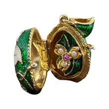 Cargar imagen en el visor de la galería, Dije Faberge. Color Verde