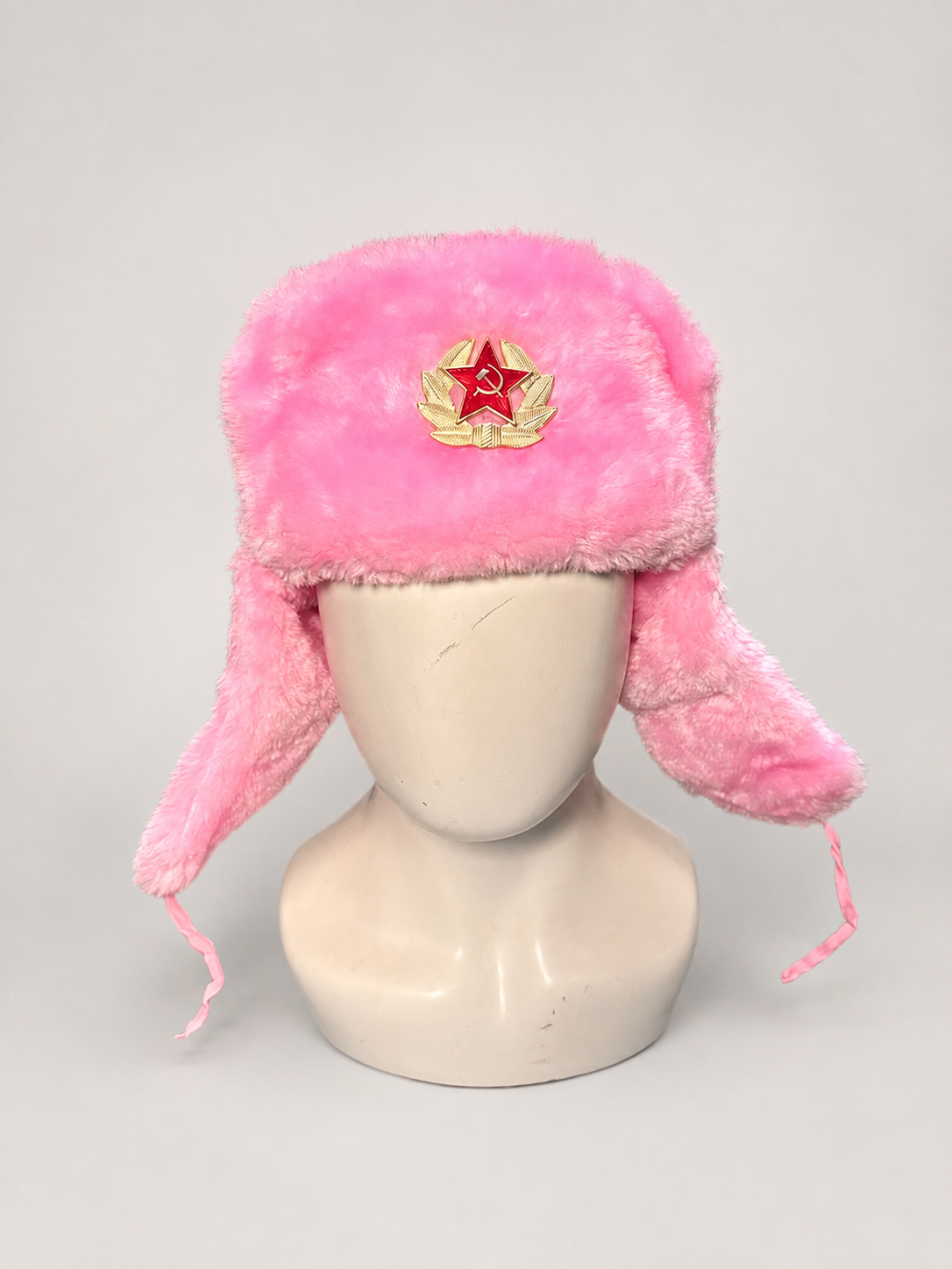 Gorro Ruso Rosa tipo Ushanka con Emblema Soviético