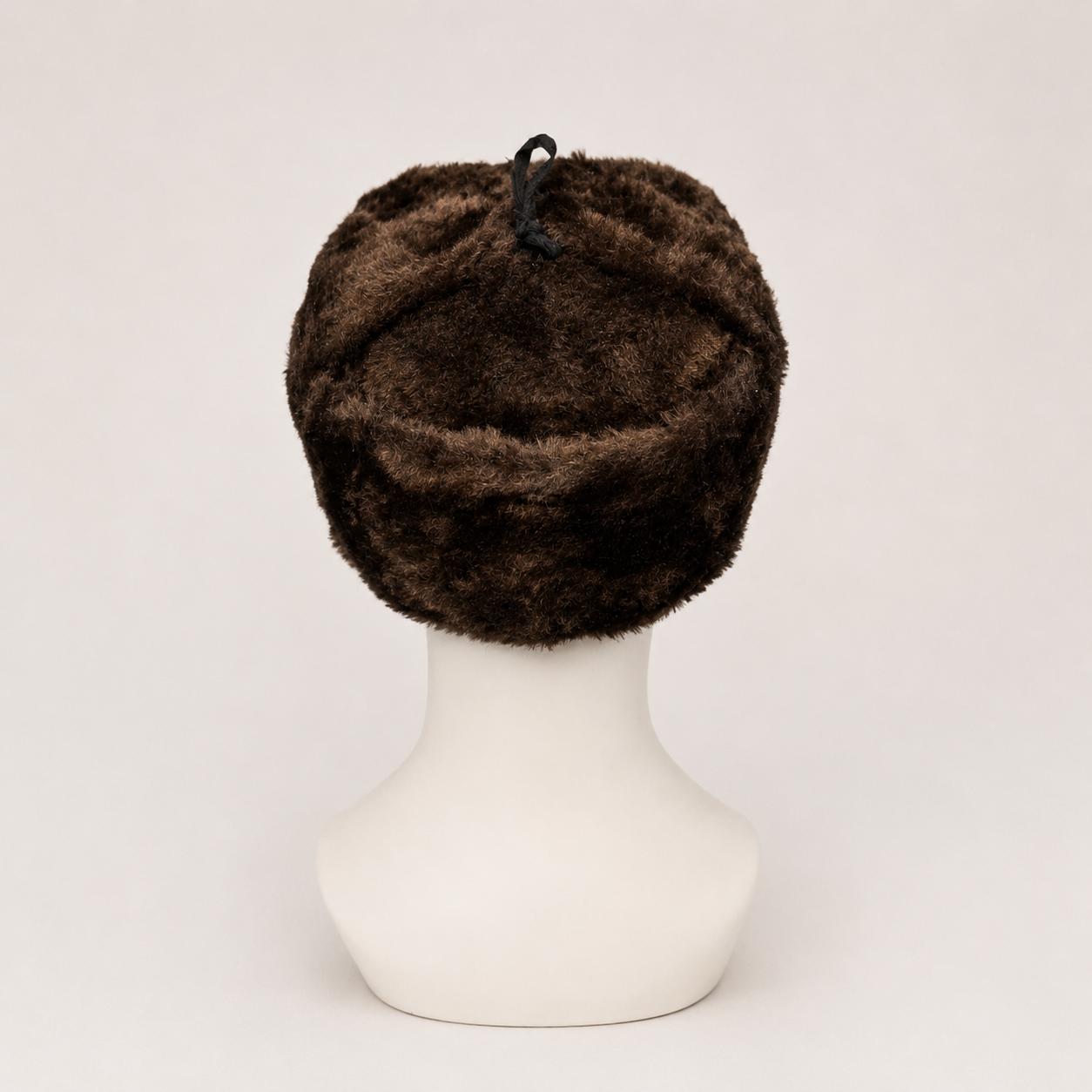Gorro Ruso Café tipo Ushanka con Escudo Ruso