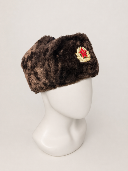 Gorro Ruso Café tipo Ushanka con Estrella Roja