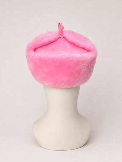 Gorro Ruso Rosa tipo Ushanka con Escudo Ruso
