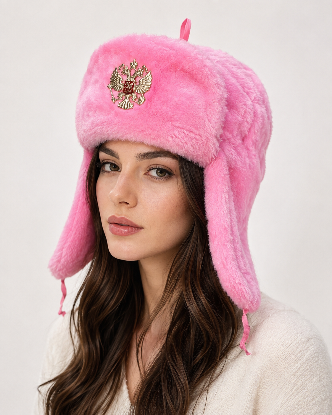 Gorro Ruso Rosa tipo Ushanka con Escudo Ruso