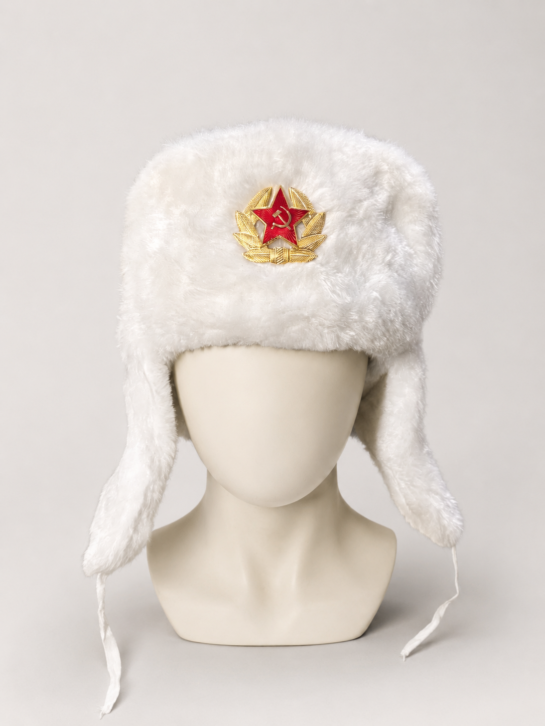 Ushanka Rusa Blanca con Emblema Soviético