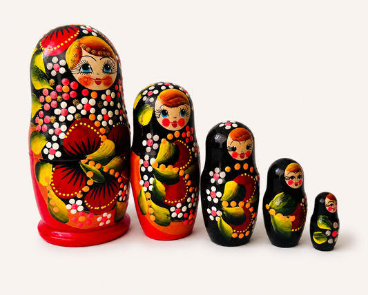 Matrioshka rusa pintada a mano – 5 piezas | 18 cm