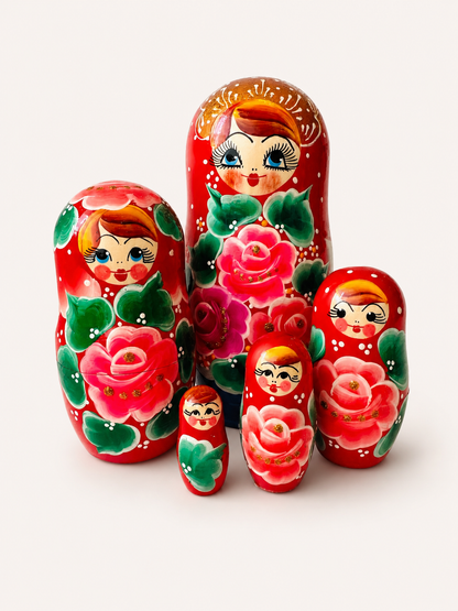 Matrioshka rusa «Jardín Escarlata» pintada a mano – 5 piezas | 18 cm