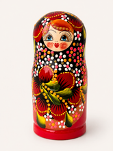 Cargar imagen en el visor de la galería, Matrioshka rusa «Constelación Escarlata» pintada a mano
