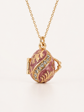 Cargar imagen en el visor de la galería, Relicario dije Rosa con Cristales en estilo de Faberge
