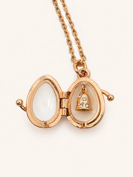 Collar con Relicario Huevo Fabergé Blanco con Campana Interior – AKM San Petersburgo