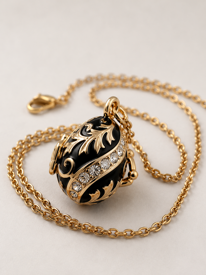 Collar con Relicario Huevo Fabergé Negro con Campana Interior – AKM San Petersburgo (Copy)