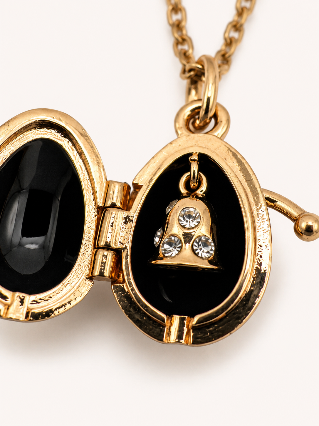 Collar con Relicario Huevo Fabergé Negro con Campana Interior – AKM San Petersburgo (Copy)