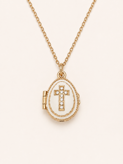 Dije Huevo Fabergé Blanco con Biblia