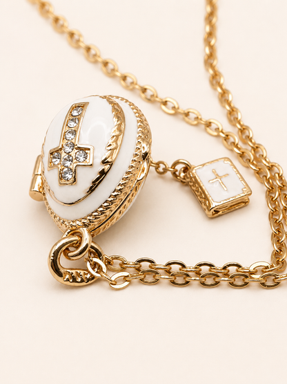Dije Huevo Fabergé Blanco con Biblia