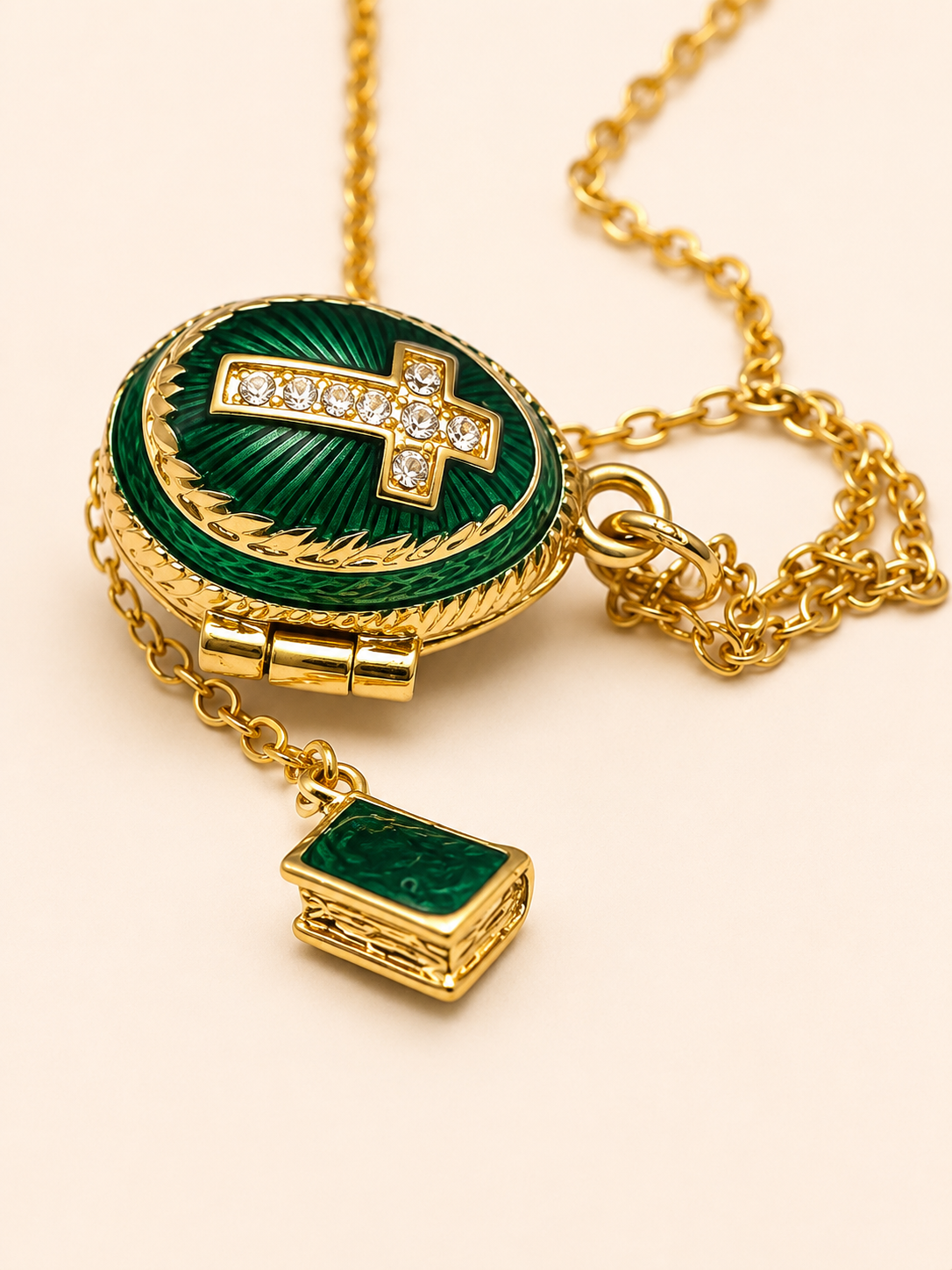 Dije Huevo Fabergé Verde con Biblia