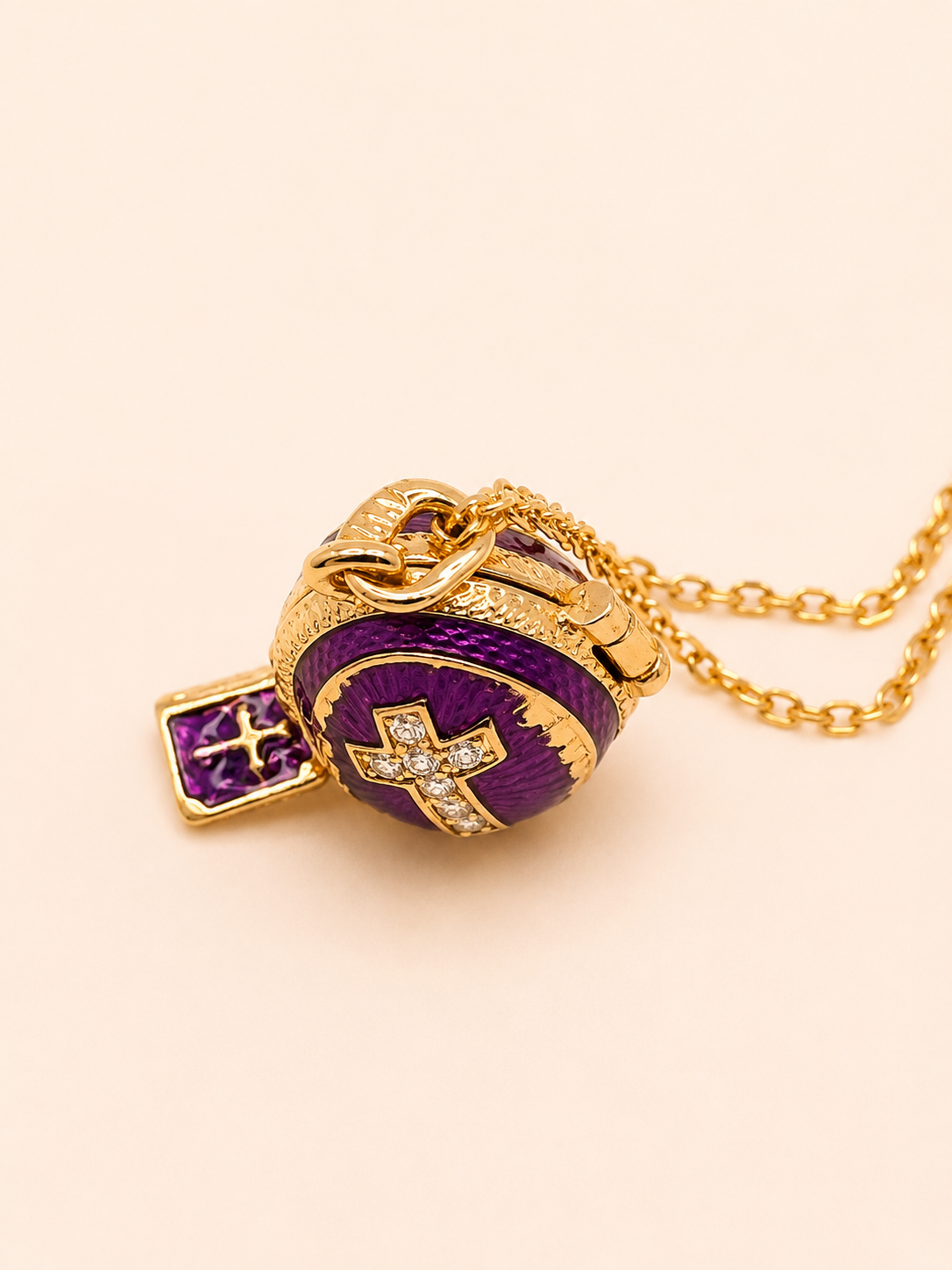 Dije Huevo Fabergé Morado con Biblia