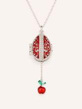 Cargar imagen en el visor de la galería, Dije Huevo Fabergé Rojo con Sorpresa de Manzana
