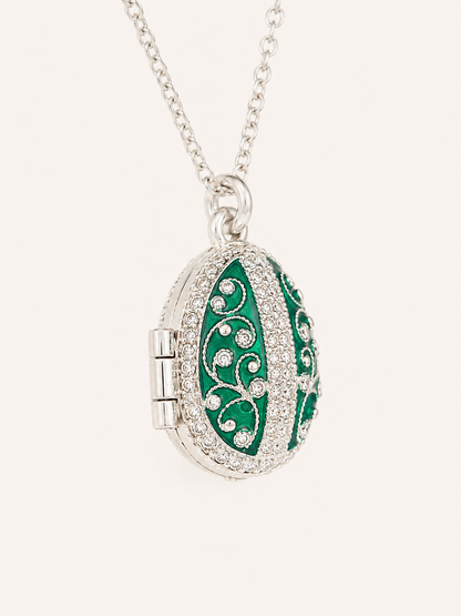 Dije Huevo Fabergé Verde con Sorpresa de Manzana