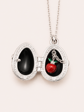 Cargar imagen en el visor de la galería, Dije Huevo Fabergé Negro con Sorpresa de Manzana
