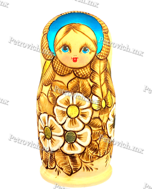 Matrioshka  Pirograbado. Color  Azul